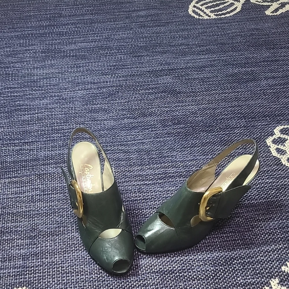 Chic Green Peep-Toe Slingback Heels
